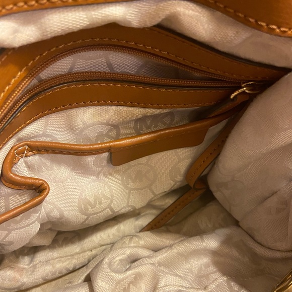 Michael Kors handbag - Picture 1 of 4